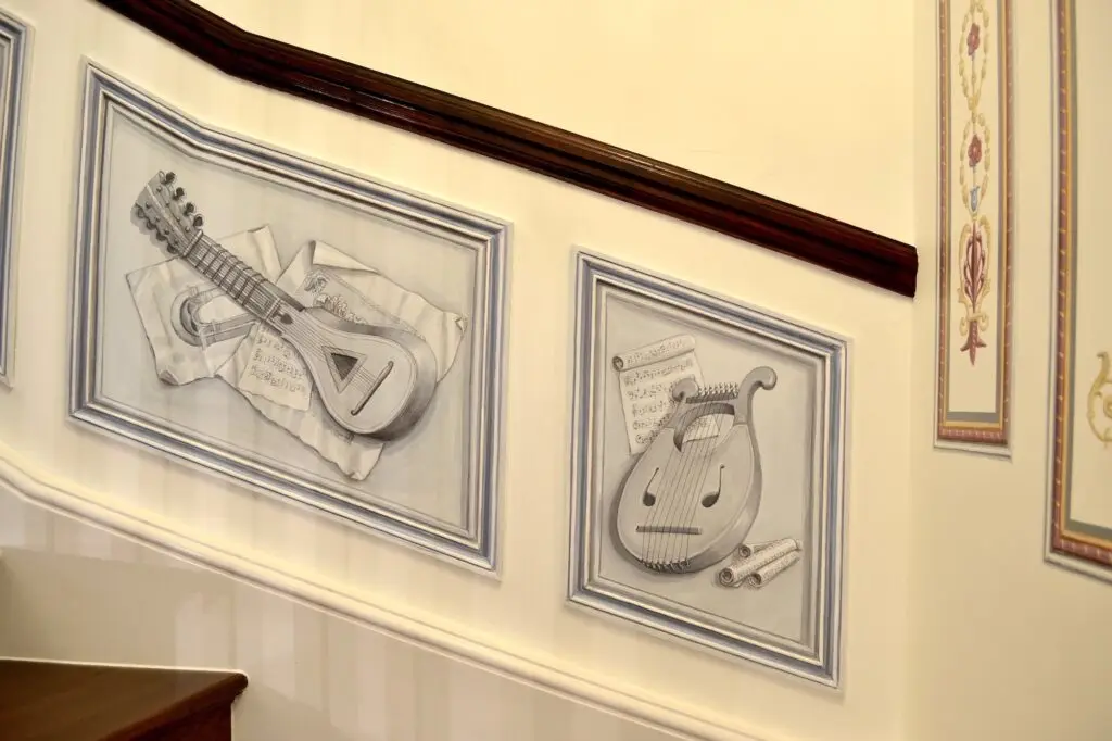 trompe l'oeil instruments
